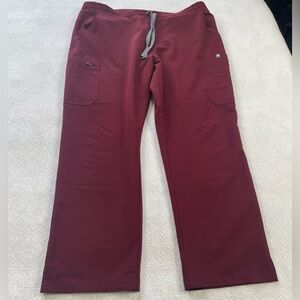 Figs Maroon ‎ Cargo Pants Scrubs ~ Size XL/P
Healthcare or Medical Staff